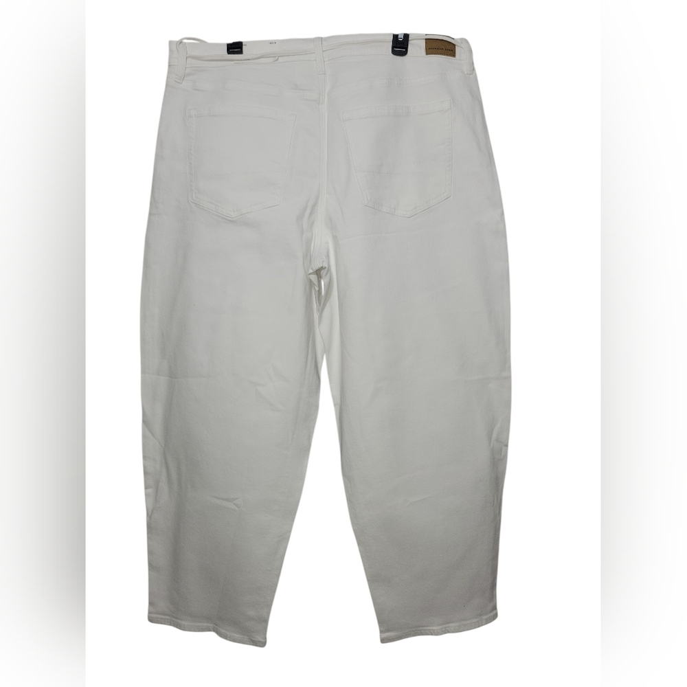 NWT AE White Mid Rise Stretch barrel jeans Size 18, Size 16 - Picture 6 of 9
